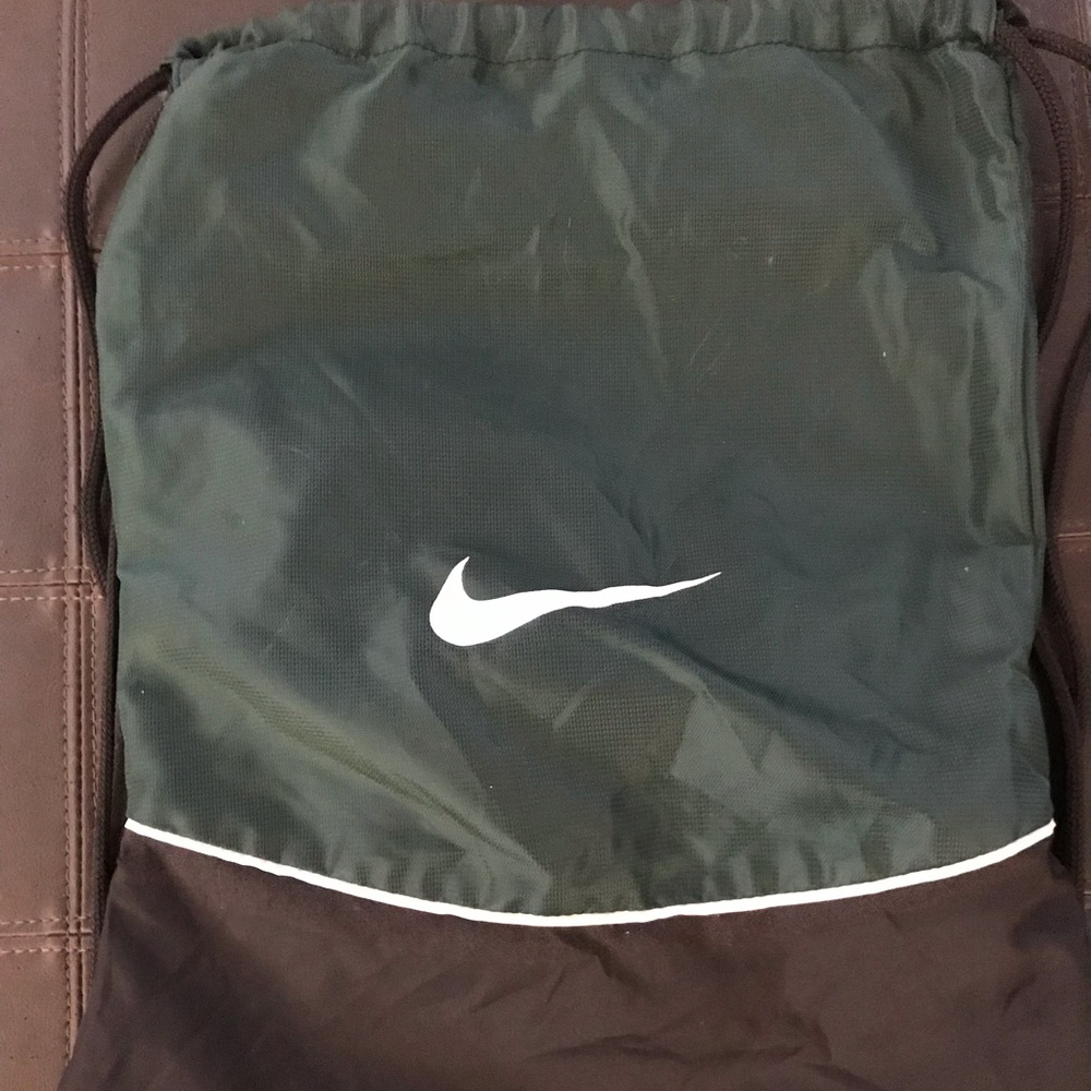 Nike cinch backpack